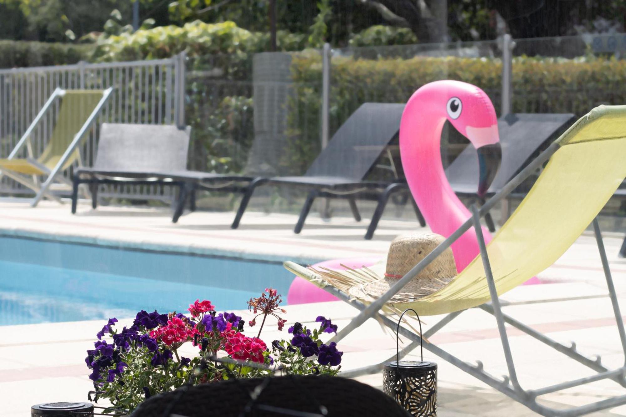 Hotel Novotel Evry Courcouronnes Экстерьер фото