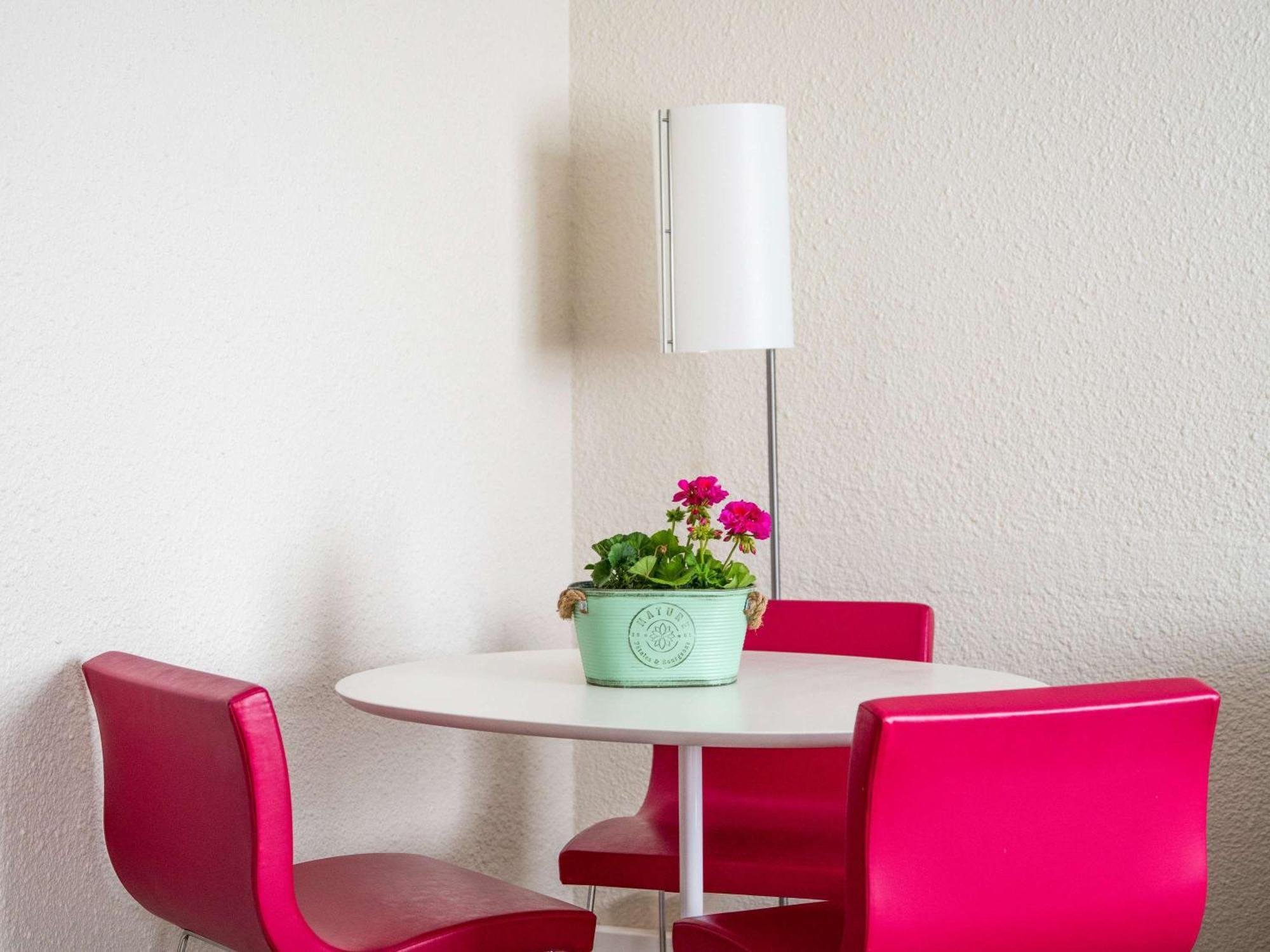 Hotel Novotel Evry Courcouronnes Экстерьер фото