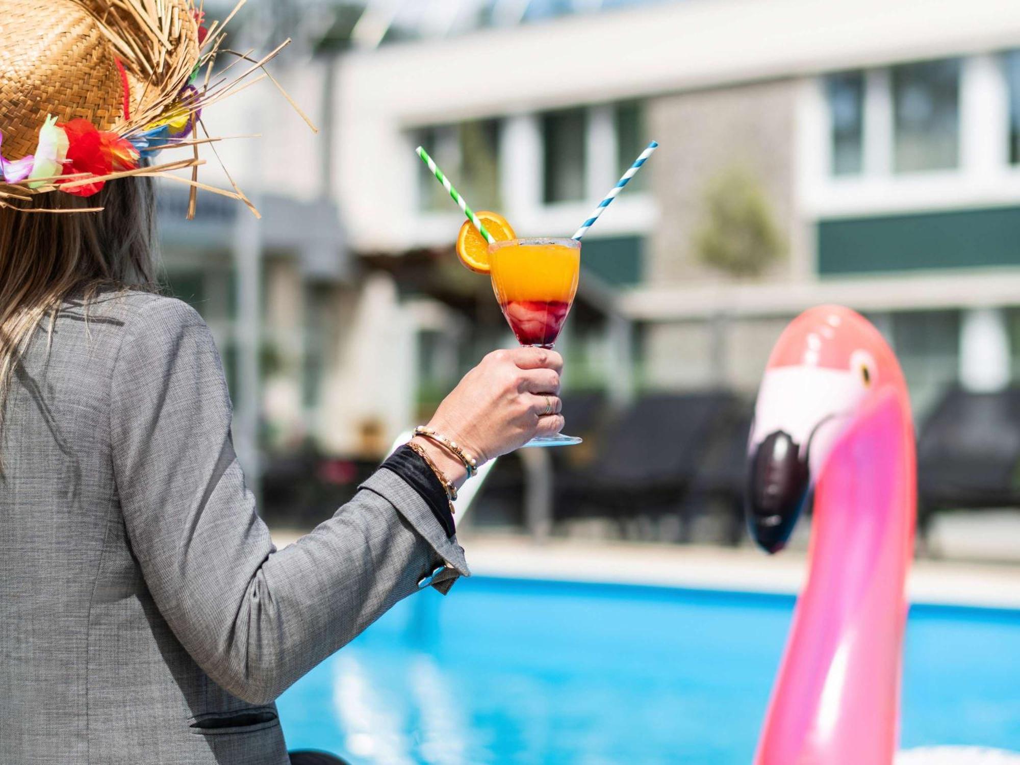 Hotel Novotel Evry Courcouronnes Экстерьер фото